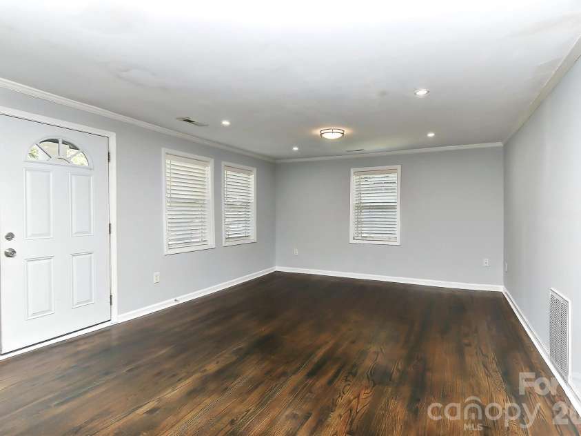 2941 Reid Avenue, Charlotte, NC 28208.  MLS# CAR4425898, YatesRealty ID 51888. 