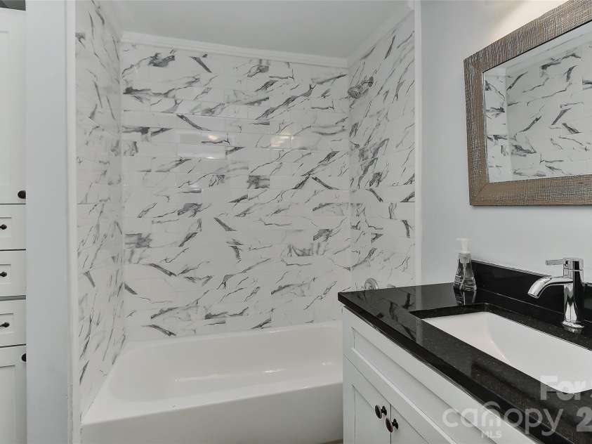 2941 Reid Avenue, Charlotte, NC 28208.  MLS# CAR4425898, YatesRealty ID 51888. 