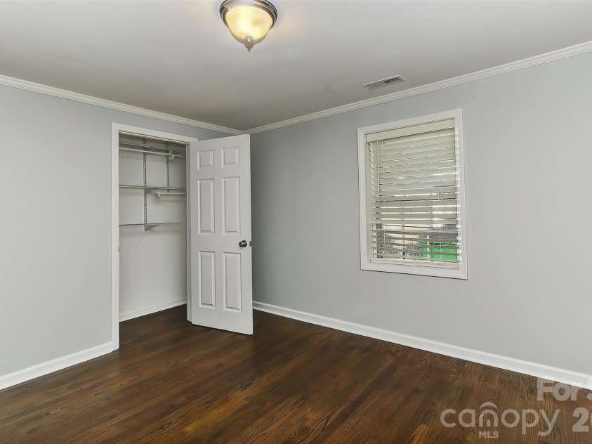 2941 Reid Avenue, Charlotte, NC 28208.  MLS# CAR4425898, YatesRealty ID 51888. 