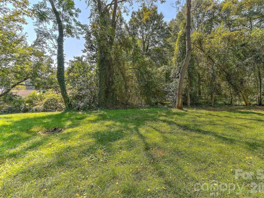 2941 Reid Avenue, Charlotte, NC 28208.  MLS# CAR4425898, YatesRealty ID 51888. 