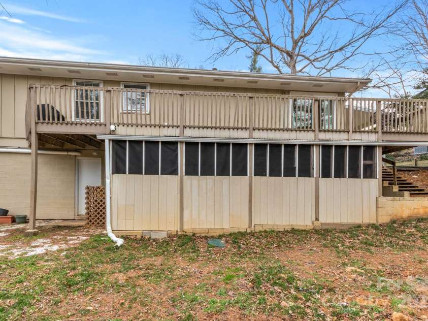 14 Ridge Place, Arden, NC 28704.  MLS# CAR4302662, YatesRealty ID 5189. 