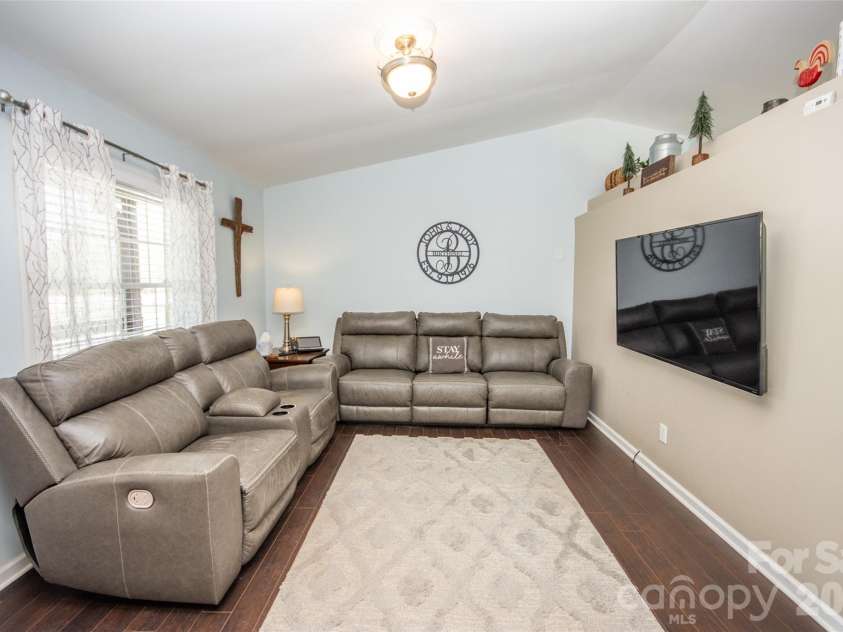 455 Mitch Road, Union Grove, NC 28689.  MLS# CAR4358522, YatesRealty ID 5189. 