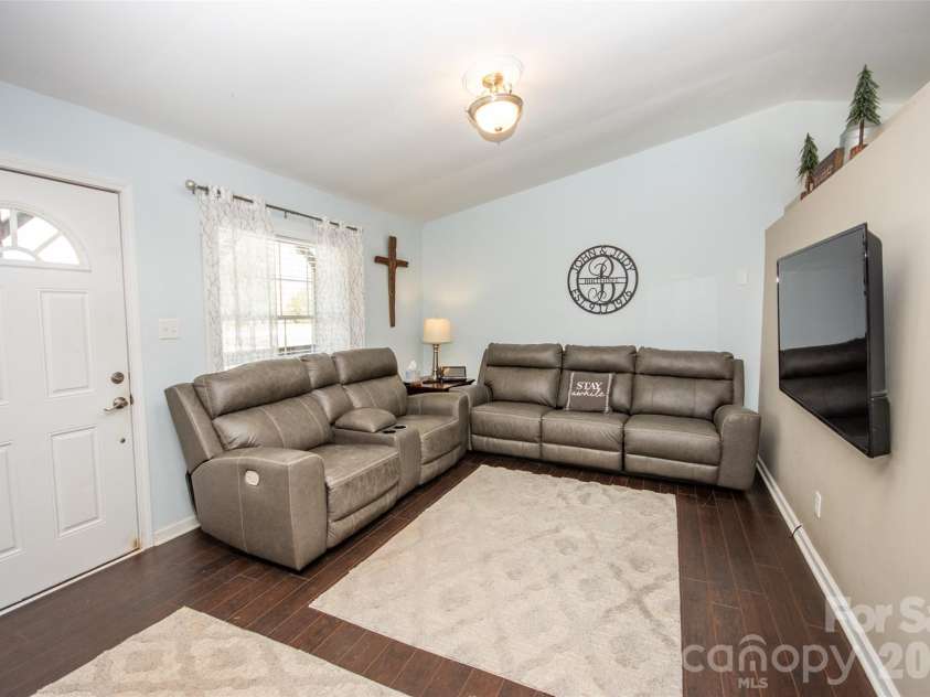 455 Mitch Road, Union Grove, NC 28689.  MLS# CAR4358522, YatesRealty ID 5189. 
