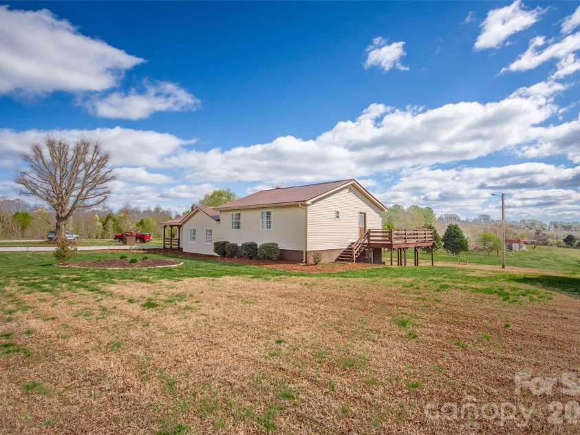 455 Mitch Road, Union Grove, NC 28689.  MLS# CAR4358522, YatesRealty ID 5189. 