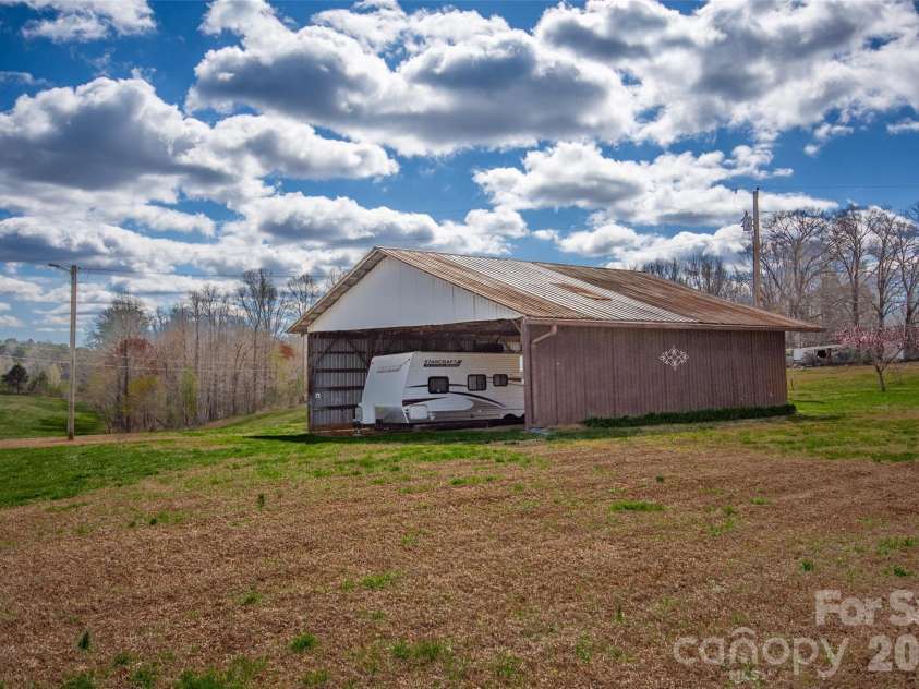 455 Mitch Road, Union Grove, NC 28689.  MLS# CAR4358522, YatesRealty ID 5189. 