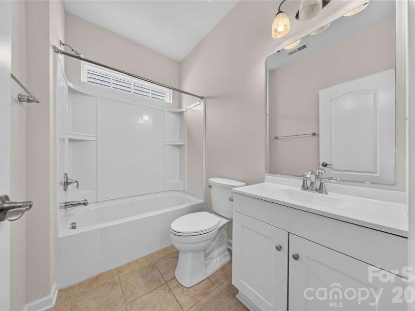234 Fordham Court, Lancaster, SC 29720.  MLS# CAR4424629, YatesRealty ID 51893. 1st Floor Full Bathroom