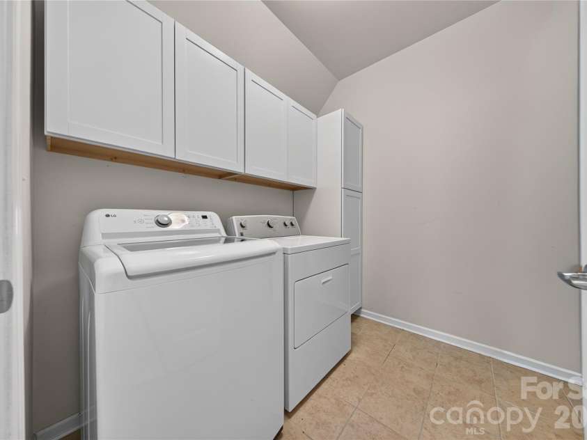 234 Fordham Court, Lancaster, SC 29720.  MLS# CAR4424629, YatesRealty ID 51893. 1st Floor Laundry Room