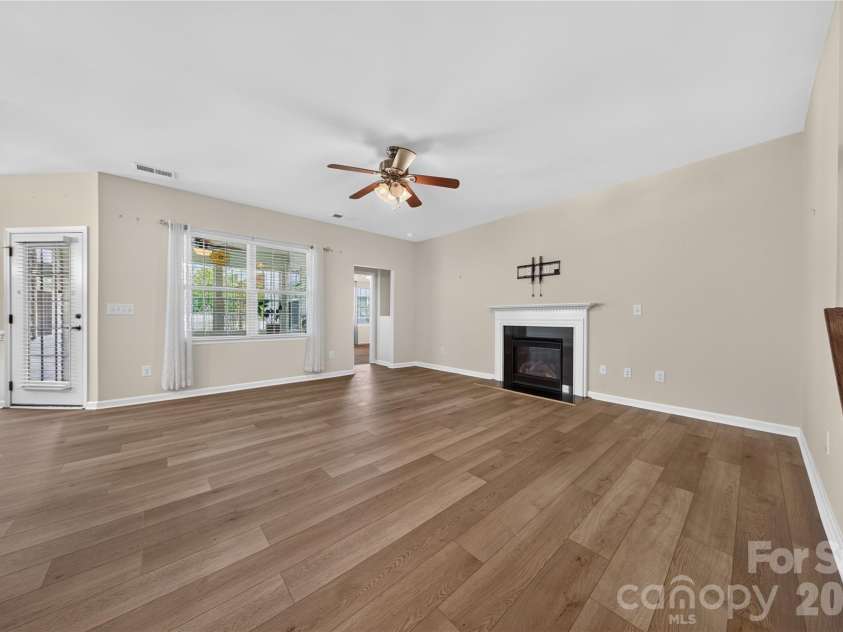 234 Fordham Court, Lancaster, SC 29720.  MLS# CAR4424629, YatesRealty ID 51893. Great Room