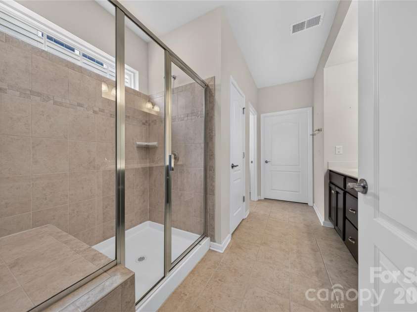 234 Fordham Court, Lancaster, SC 29720.  MLS# CAR4424629, YatesRealty ID 51893. Primary Bathroom