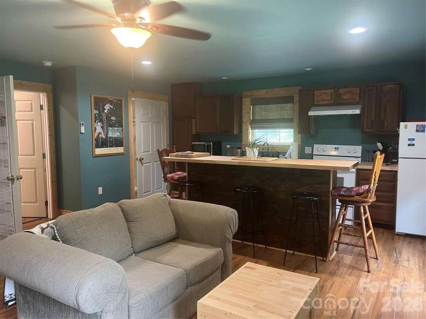 201 Face Lane, Burnsville, NC 28714.  MLS# CAR4426092, YatesRealty ID 51895. Apartment