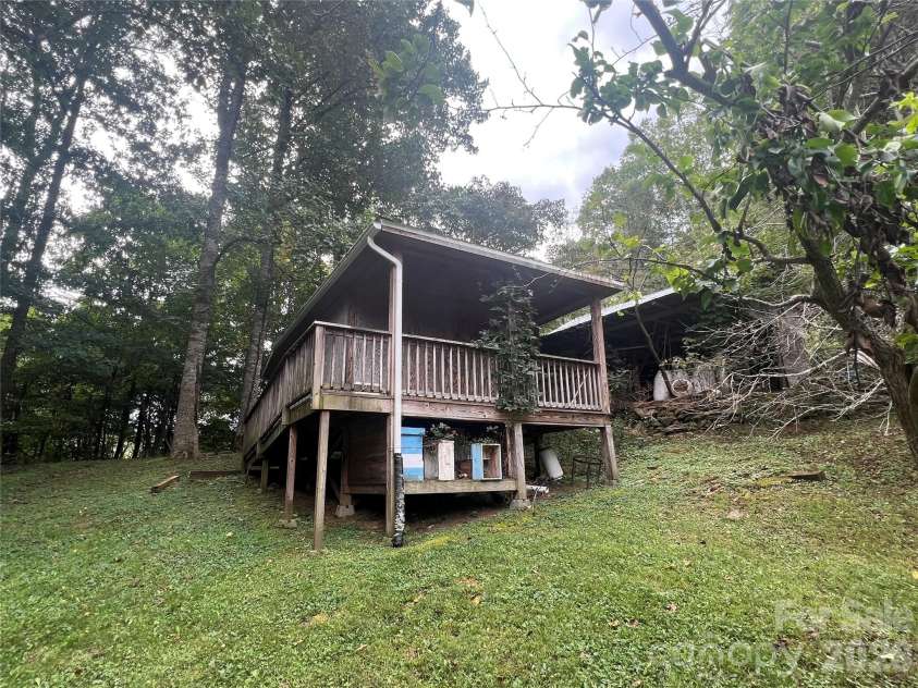 201 Face Lane, Burnsville, NC 28714.  MLS# CAR4426092, YatesRealty ID 51895. Tiny House