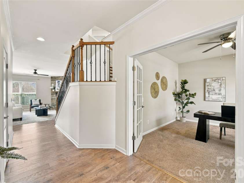 11141 Crane Creek Drive, Charlotte, NC 28278.  MLS# CAR4404945, YatesRealty ID 51897. 