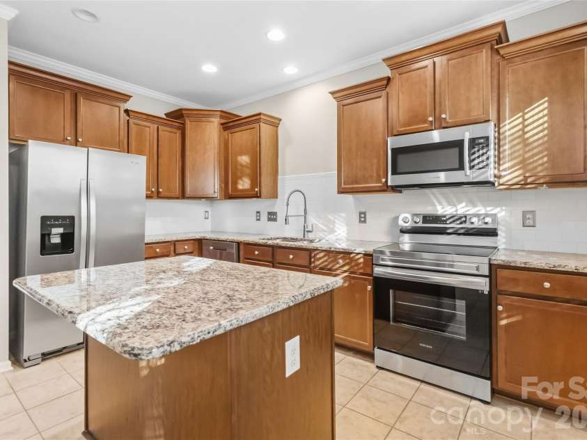 10710 Kemptown Square Square, Mint Hill, NC 28227.  MLS# CAR4426330, YatesRealty ID 51898. 