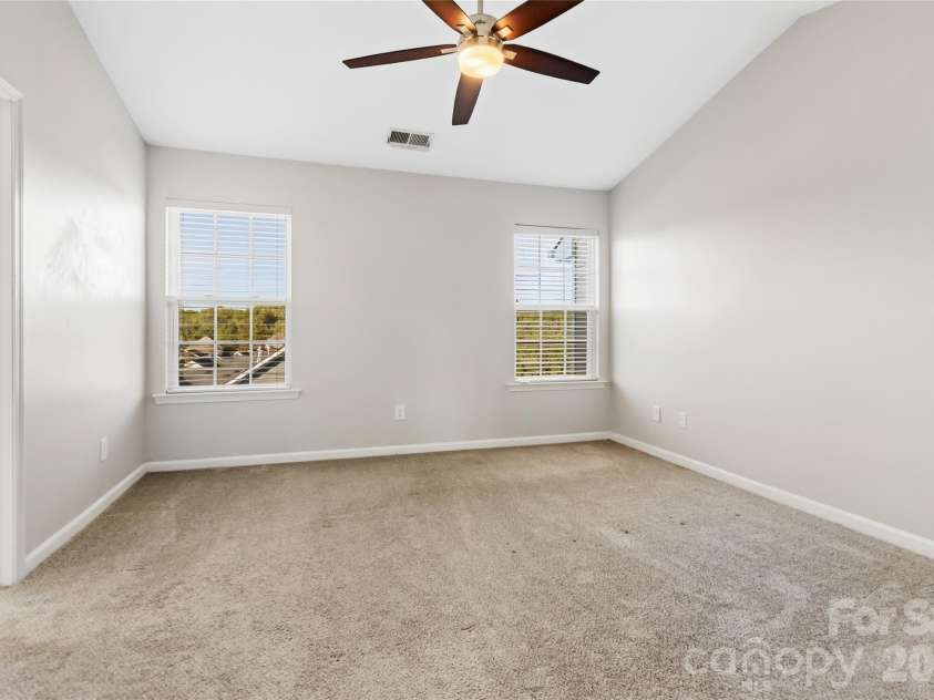 10710 Kemptown Square Square, Mint Hill, NC 28227.  MLS# CAR4426330, YatesRealty ID 51898. 