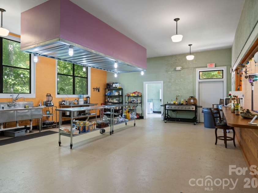504 Mountain View School Road, Robbinsville, NC 28771.  MLS# CAR4418967, YatesRealty ID 51899. 