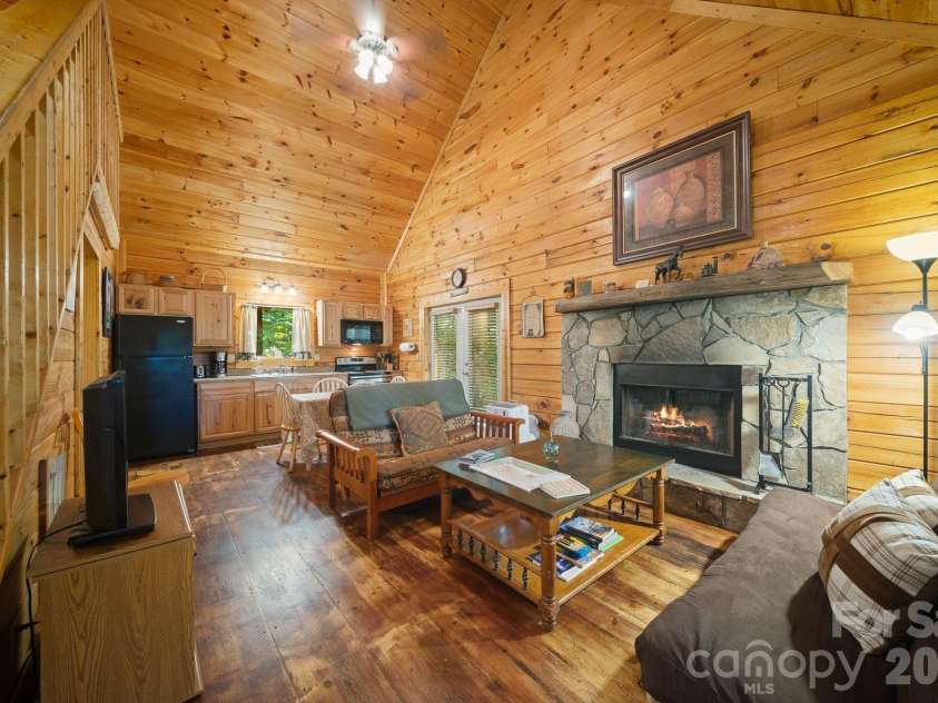 504 Mountain View School Road, Robbinsville, NC 28771.  MLS# CAR4418967, YatesRealty ID 51899. 