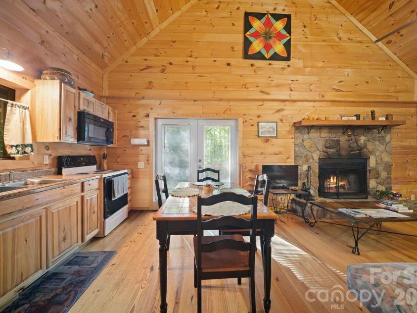 504 Mountain View School Road, Robbinsville, NC 28771.  MLS# CAR4418967, YatesRealty ID 51899. 
