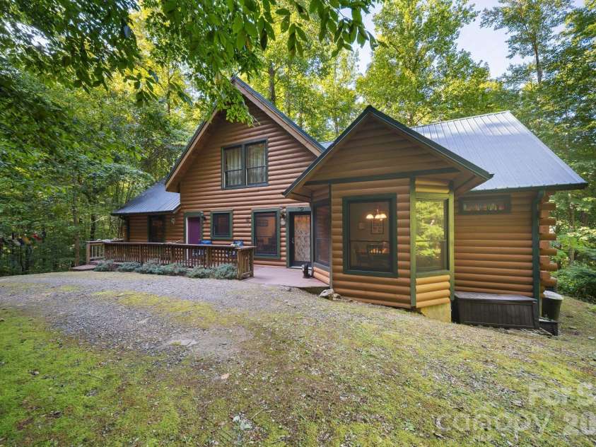 504 Mountain View School Road, Robbinsville, NC 28771.  MLS# CAR4418967, YatesRealty ID 51899. 