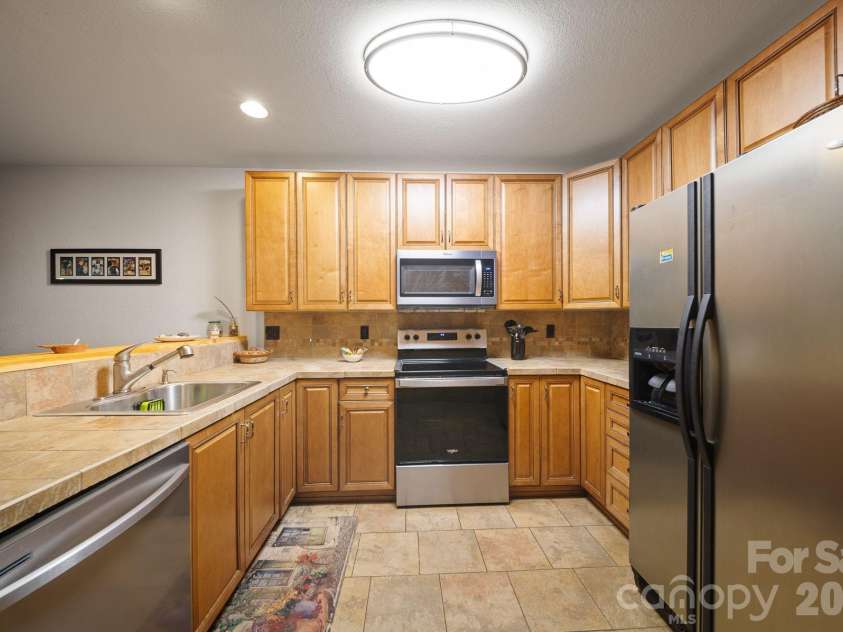 504 Mountain View School Road, Robbinsville, NC 28771.  MLS# CAR4418967, YatesRealty ID 51899. 