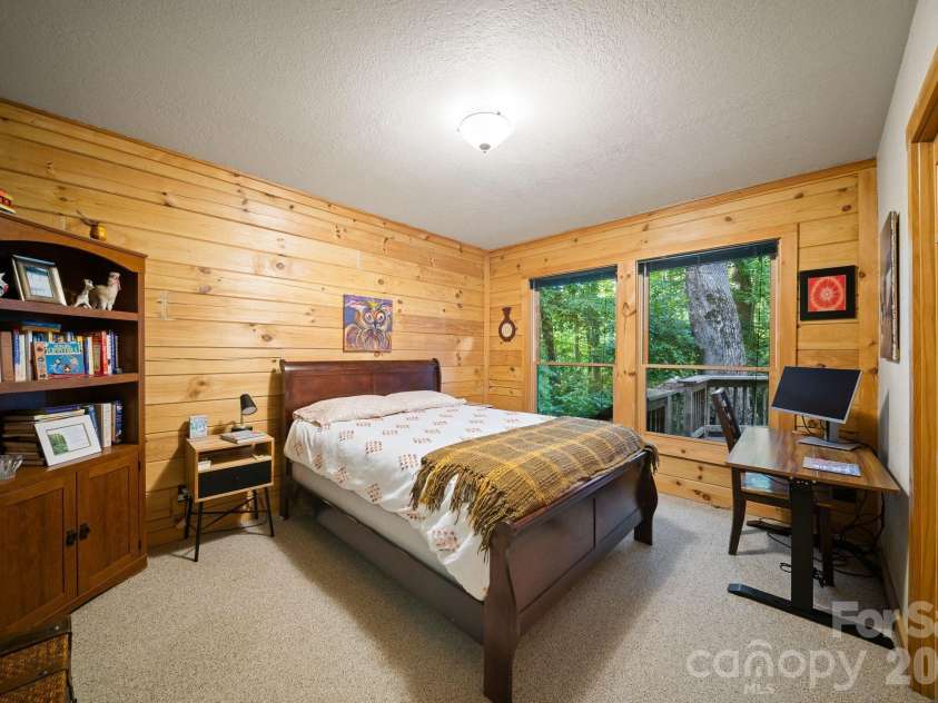 504 Mountain View School Road, Robbinsville, NC 28771.  MLS# CAR4418967, YatesRealty ID 51899. 