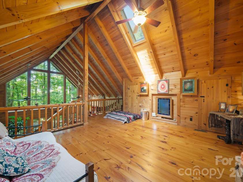 504 Mountain View School Road, Robbinsville, NC 28771.  MLS# CAR4418967, YatesRealty ID 51899. 