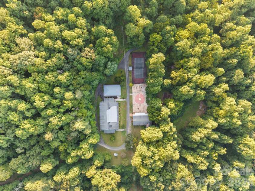504 Mountain View School Road, Robbinsville, NC 28771.  MLS# CAR4418967, YatesRealty ID 51899. 