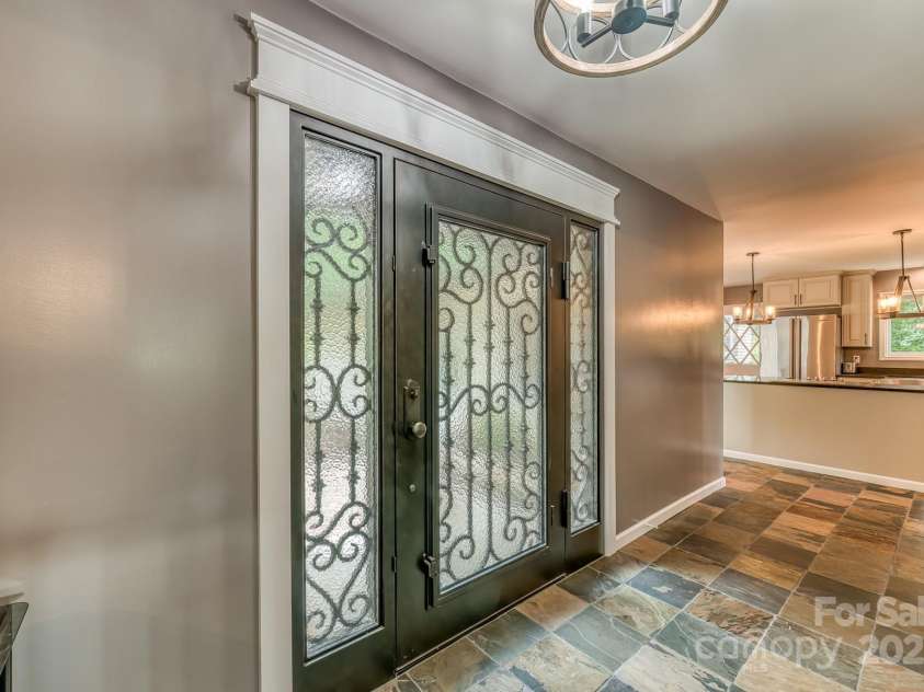 294 Martha Drive, Spruce Pine, NC 28777.  MLS# CAR4147316, YatesRealty ID 519. 