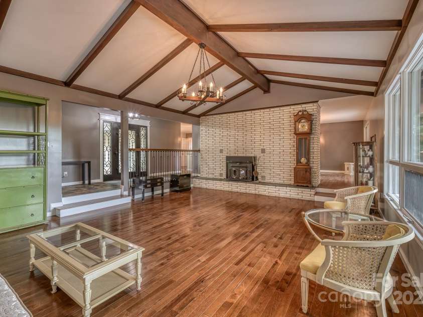 294 Martha Drive, Spruce Pine, NC 28777.  MLS# CAR4147316, YatesRealty ID 519. 