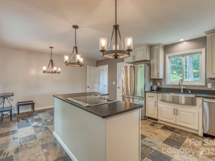 294 Martha Drive, Spruce Pine, NC 28777.  MLS# CAR4147316, YatesRealty ID 519. 