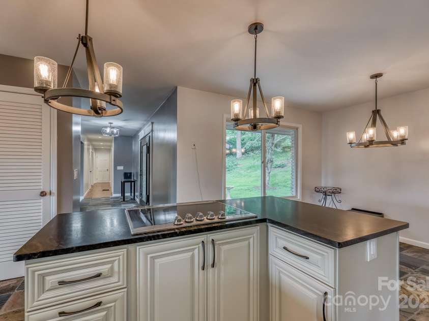 294 Martha Drive, Spruce Pine, NC 28777.  MLS# CAR4147316, YatesRealty ID 519. 