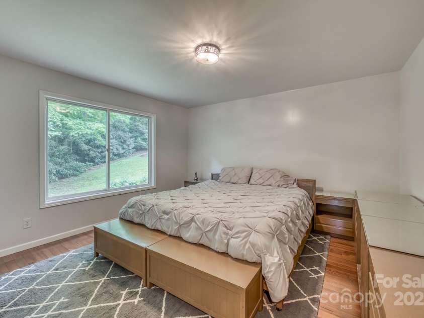 294 Martha Drive, Spruce Pine, NC 28777.  MLS# CAR4147316, YatesRealty ID 519. 