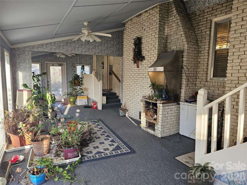 979 Suttle Road, Lancaster, SC 29720.  MLS# CAR4360187, YatesRealty ID 5190. 