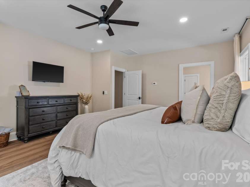 21856 Farmridge Lane, Oakboro, NC 28129.  MLS# CAR4426475, YatesRealty ID 51900. 