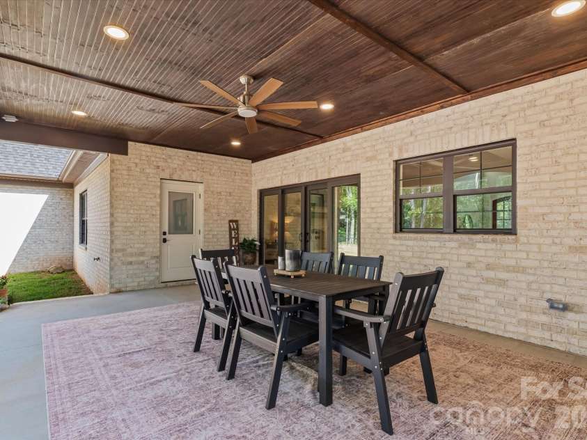 21856 Farmridge Lane, Oakboro, NC 28129.  MLS# CAR4426475, YatesRealty ID 51900. 