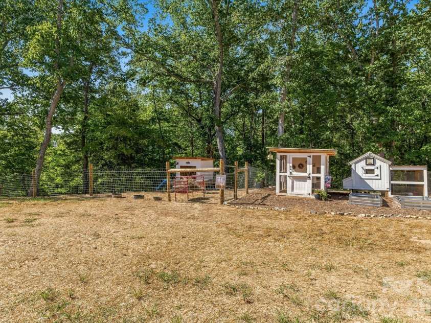 21856 Farmridge Lane, Oakboro, NC 28129.  MLS# CAR4426475, YatesRealty ID 51900. 