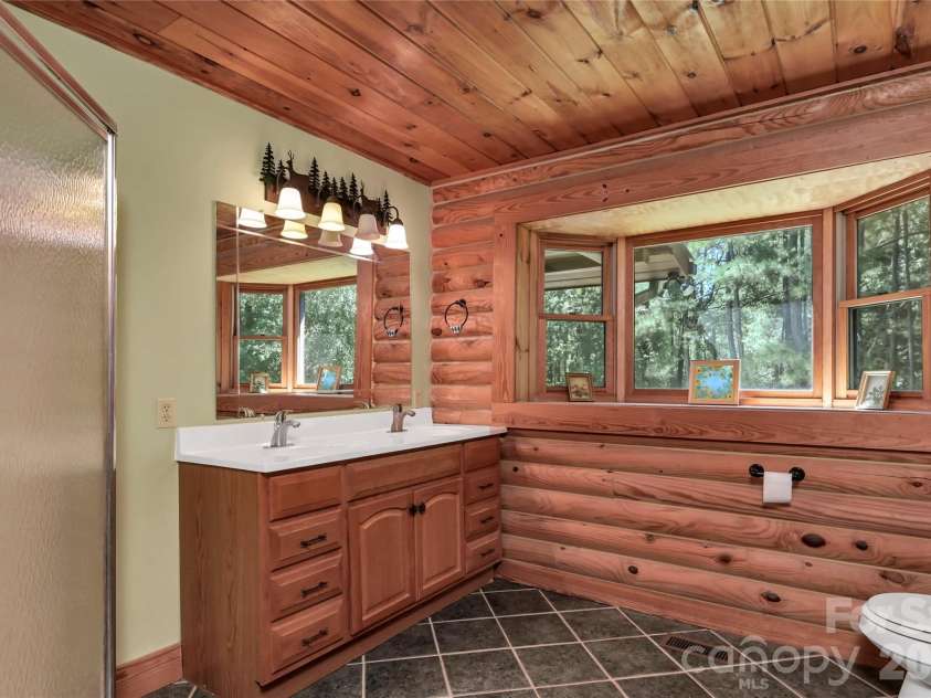 1040 Lawhon Road, Blythewood, SC 29016.  MLS# CAR4425889, YatesRealty ID 51901. 1st Primary Bathroom