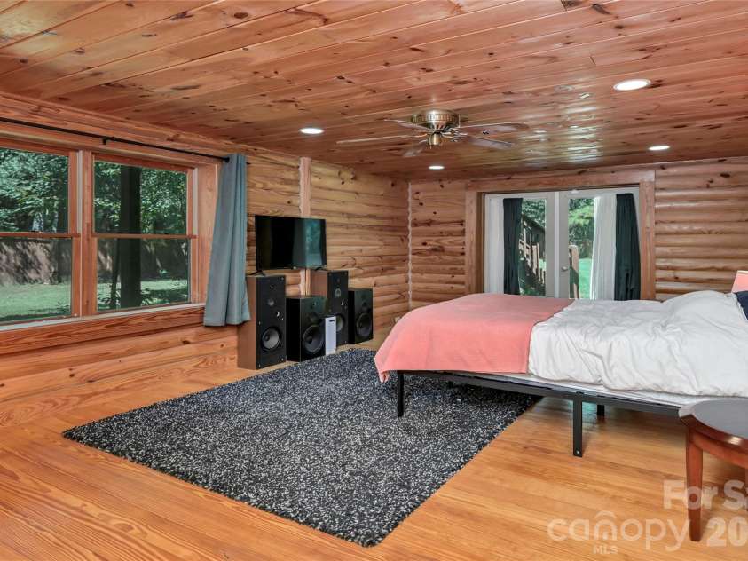 1040 Lawhon Road, Blythewood, SC 29016.  MLS# CAR4425889, YatesRealty ID 51901. 2nd Primary Bedroom