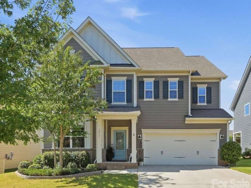7013 Hamilton Mill Drive, Waxhaw, NC 28173.  MLS# CAR4424451, YatesRealty ID 51903. 