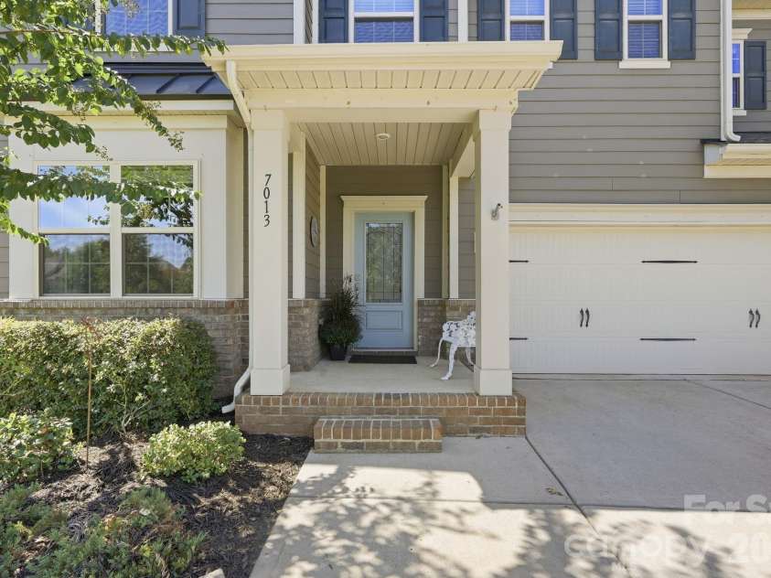 7013 Hamilton Mill Drive, Waxhaw, NC 28173.  MLS# CAR4424451, YatesRealty ID 51903. 