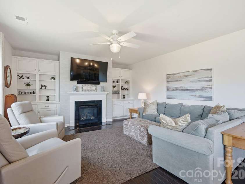 7013 Hamilton Mill Drive, Waxhaw, NC 28173.  MLS# CAR4424451, YatesRealty ID 51903. 