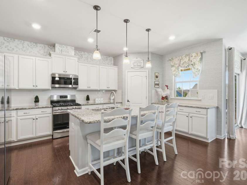 7013 Hamilton Mill Drive, Waxhaw, NC 28173.  MLS# CAR4424451, YatesRealty ID 51903. 