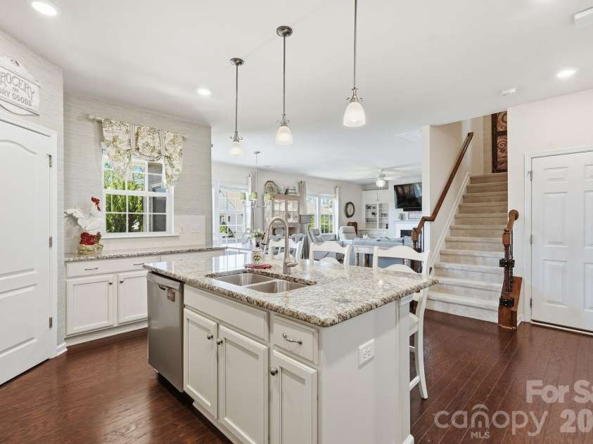 7013 Hamilton Mill Drive, Waxhaw, NC 28173.  MLS# CAR4424451, YatesRealty ID 51903. 