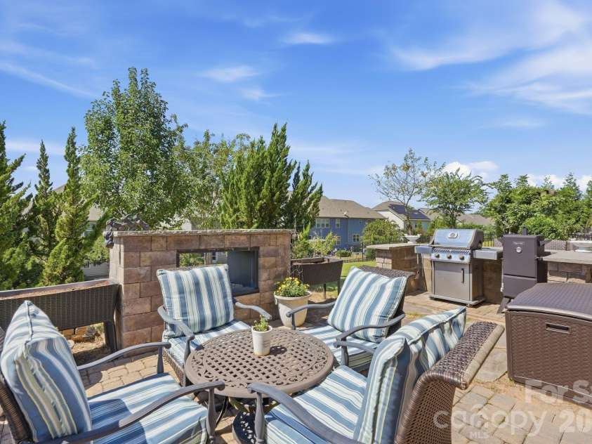 7013 Hamilton Mill Drive, Waxhaw, NC 28173.  MLS# CAR4424451, YatesRealty ID 51903. 