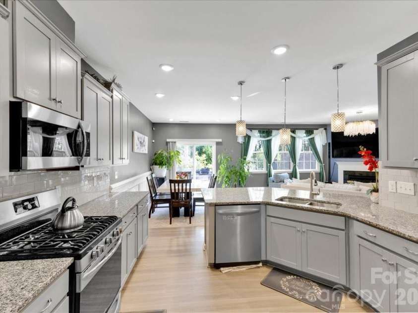 14727 Superior Street, Charlotte, NC 28273.  MLS# CAR4426197, YatesRealty ID 51904. 