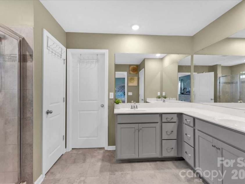 14727 Superior Street, Charlotte, NC 28273.  MLS# CAR4426197, YatesRealty ID 51904. 