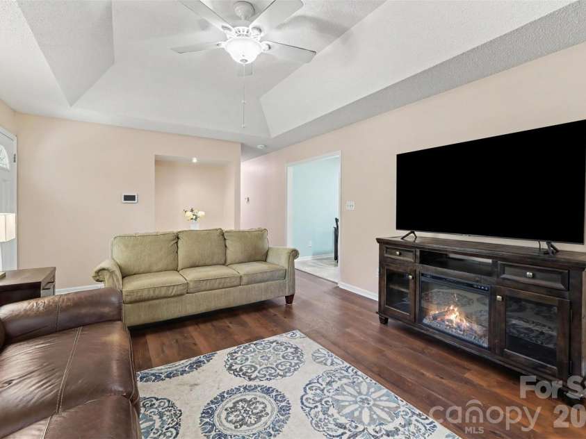515 Harmony Glen Circle, Rock Hill, SC 29730.  MLS# CAR4424645, YatesRealty ID 51907. 