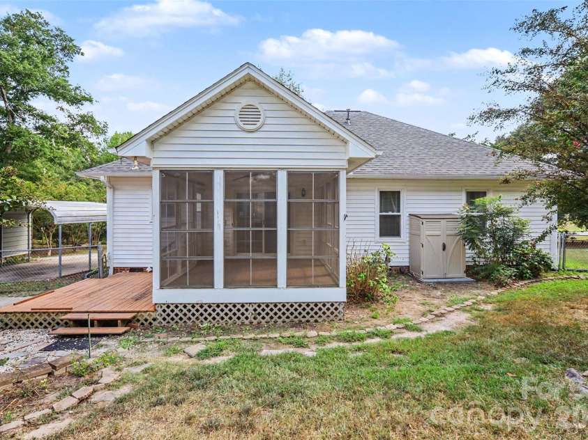 515 Harmony Glen Circle, Rock Hill, SC 29730.  MLS# CAR4424645, YatesRealty ID 51907. 