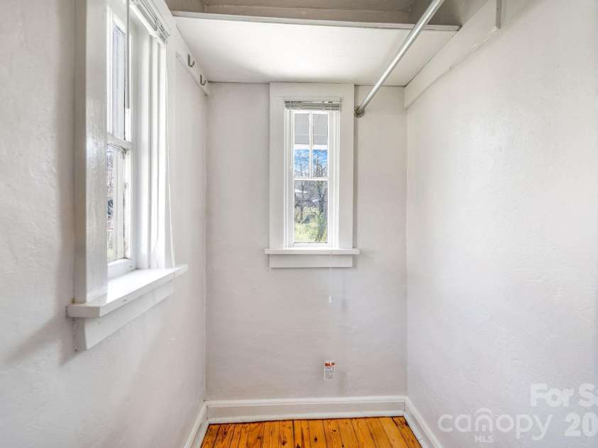 171 Wellington Street, Asheville, NC 28806.  MLS# CAR4355796, YatesRealty ID 5191. Walk in closet #2