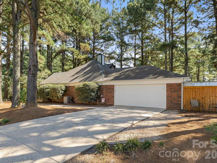 300 Serenity Hills Drive, Monroe, NC 28110.  MLS# CAR4426489, YatesRealty ID 51910. 