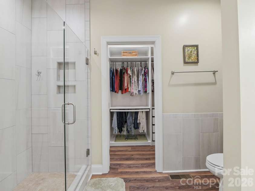 168 Willow Place Circle, Hendersonville, NC 28739.  MLS# CAR4425410, YatesRealty ID 51911. Primary Bath – Walk-In Shower